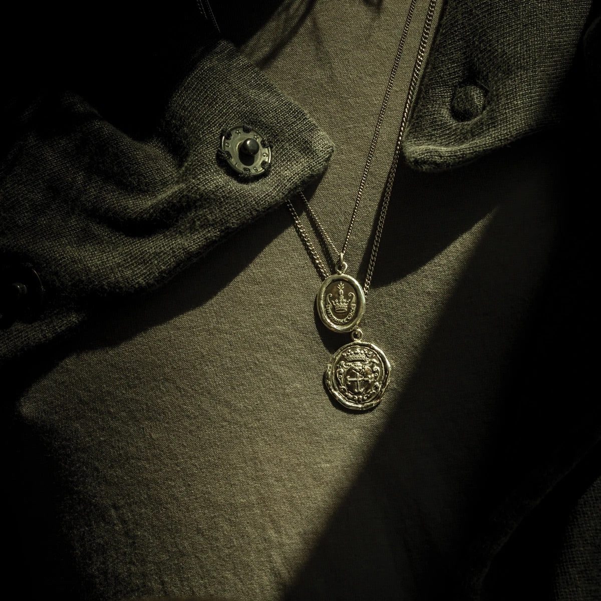 “Trust in God” Silver Talisman - Pyrrha - Image 4