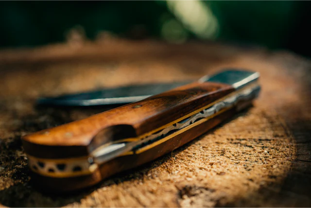 Damascus Walnut Pocket Knife VG 106 - Image 2