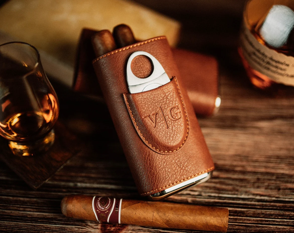 Luxury Brown Leather Cigar Case With Cutter - Image 2